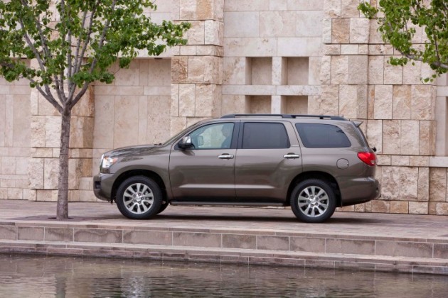 2016 Toyota Sequoia Overview