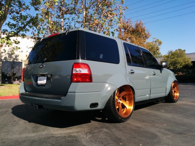 2005 Ford expedition oil weight