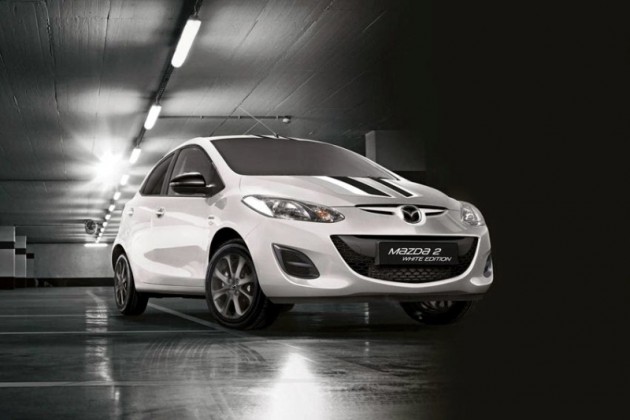 Mazda2mazda2-black-and-white-editions 2015