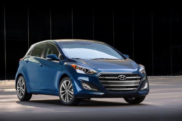 2016 Hyundai Elantra GT Overview blue front