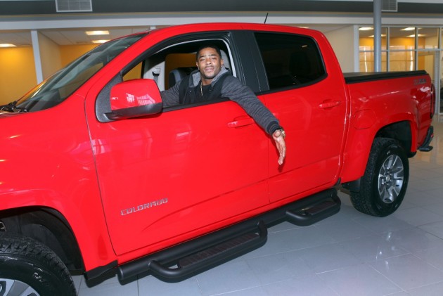 Chevrolet gives 2015 Colorado to Malcolm Butler 