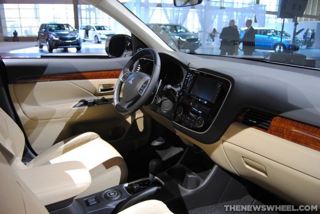 2015 Mitsubishi Outlander Interior