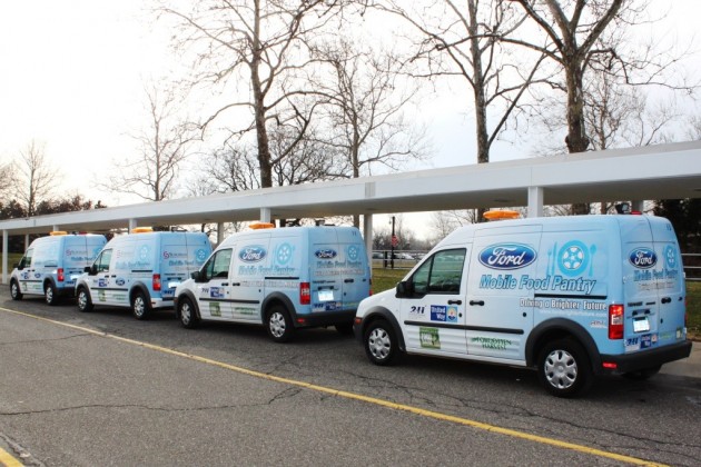 Ford donates truck to gleaners #9