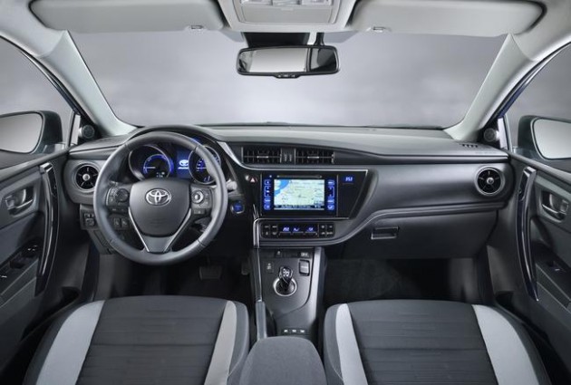 Refreshed 2015 Toyota Auris