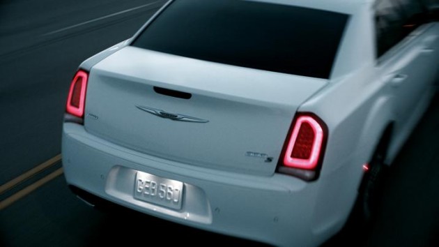 Game of Thrones</em> Star Peter Dinklage Lends Voice to Chrysler 300 Ad Campaign