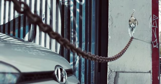 UK Commercial for Hyundai i20 street art creations cat on chain