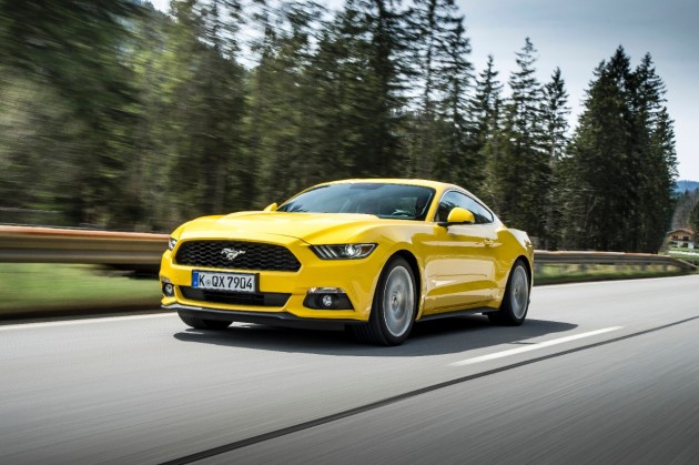 FordMustang2015_01