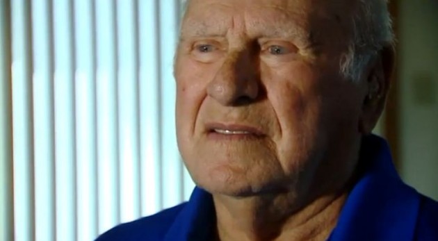 90-year-old WWII vet has his car stolen before his eyes--on Memorial Day