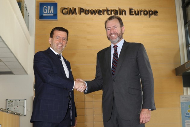 GMPT-E Managing Director Pierpaolo Antonioli and GM President Dan Ammann shake hands at  GM Powertrain Europe Turin