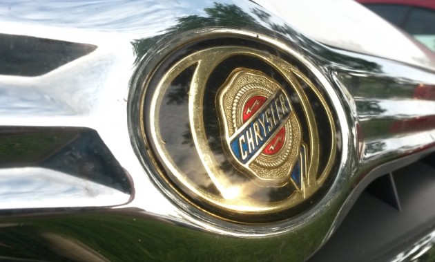 Chrysler Emblem logo badge ribbon seal