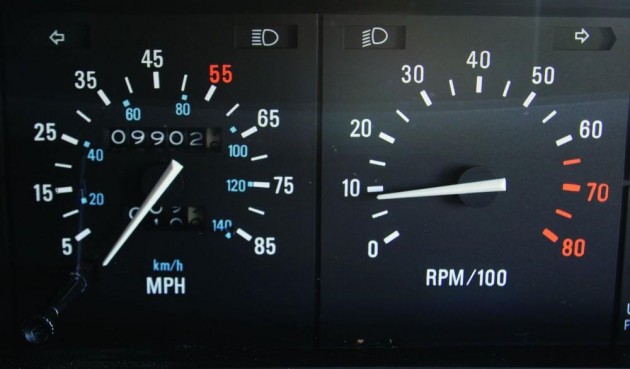 DeLorean DMC-12 speedometer