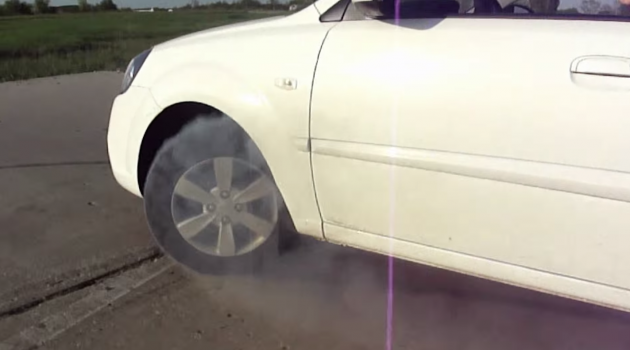 Kia Rio burnout and drifting