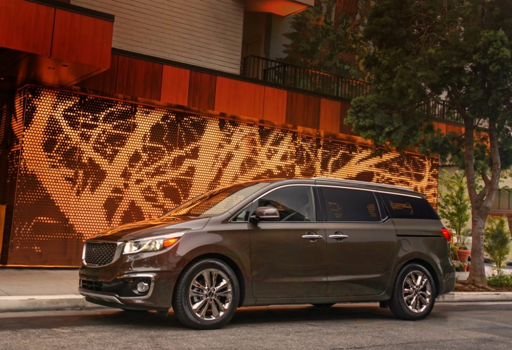 2015 Kia Sedona side