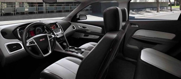 2016 GMC Terrain front seats