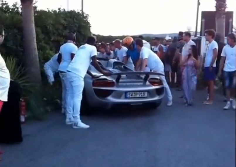 Video Man Crashes Porsche 918 Spyder In Saint Tropez After Showing