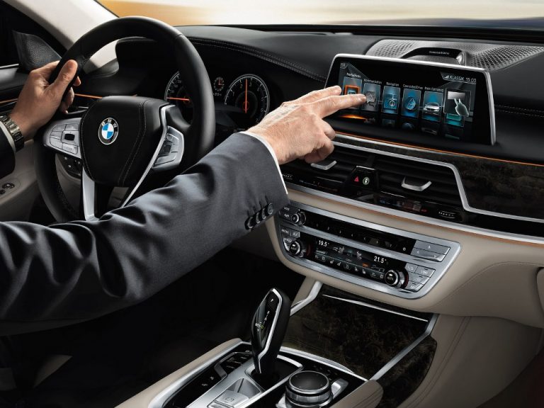 2016 BMW 7 Series Controls