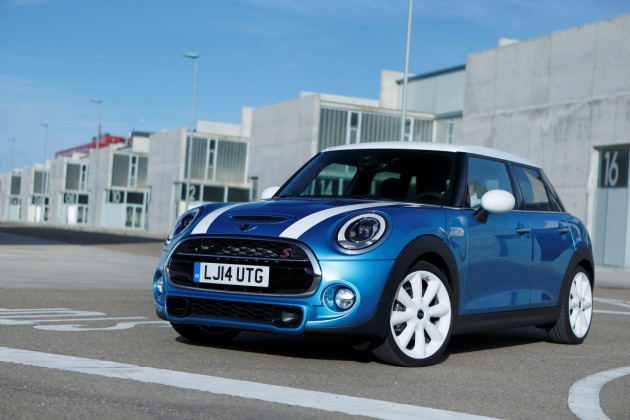 2016 MINI Hardtop 4 Door Overview