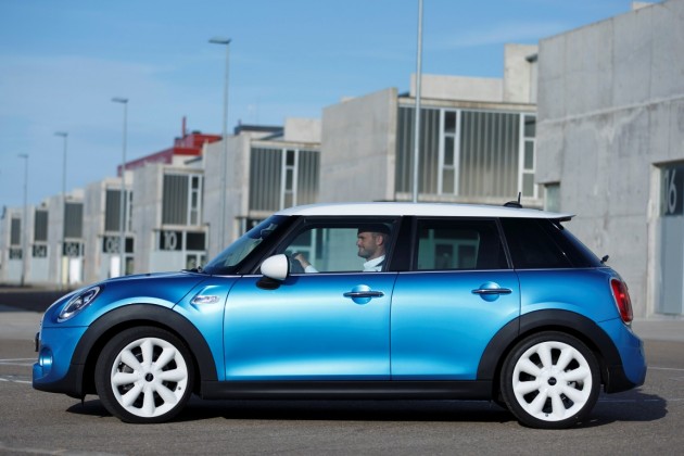 2016 MINI Hardtop 4 Door Overview