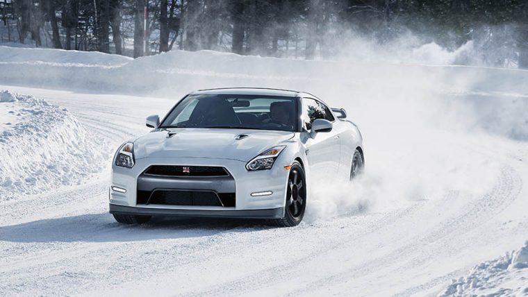 2016 Nissan GT-R in the snow