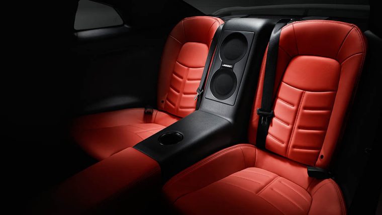 2016 Nissan GT-R rear seats