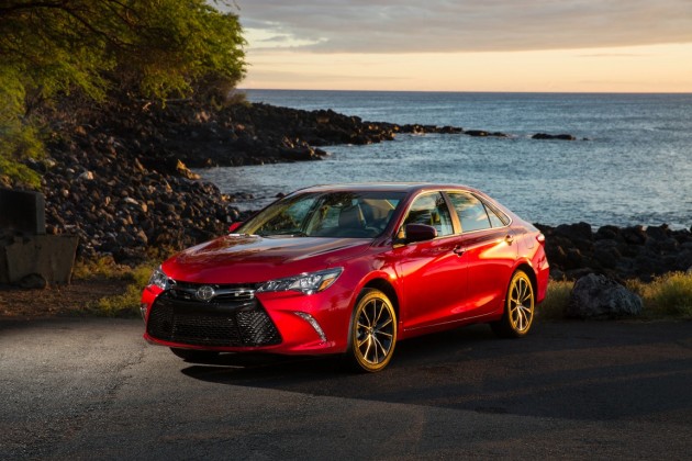 2016 Toyota Camry Overview - The News Wheel