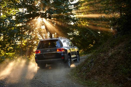 2016 Toyota Land Cruiser