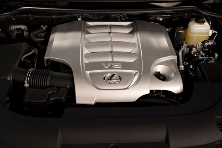 2016 Lexus LX 570 Engine