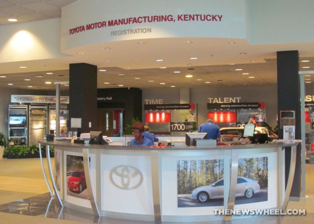 Kentucky-Toyota-Plant-Tour-Welcome-Desk
