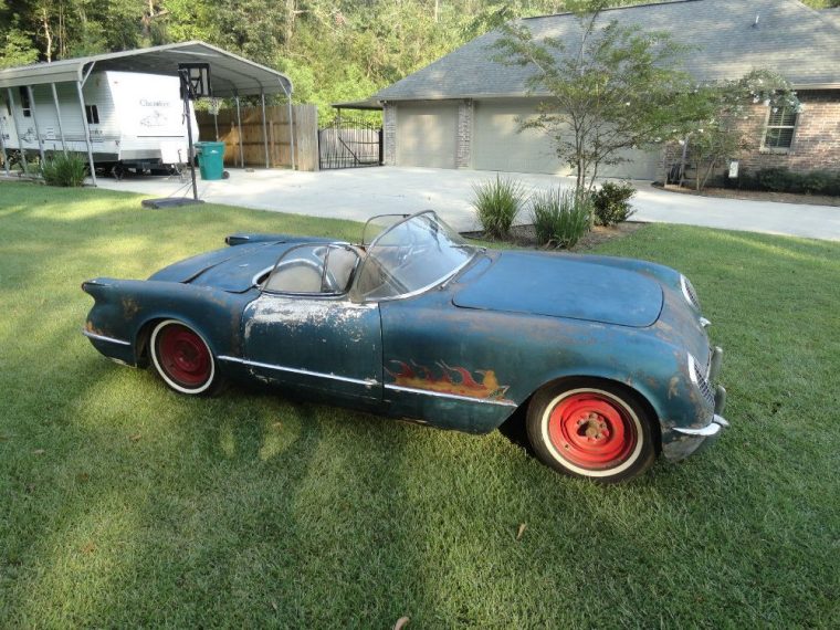 One of the only things missing on this '54 Corvette is the hub caps