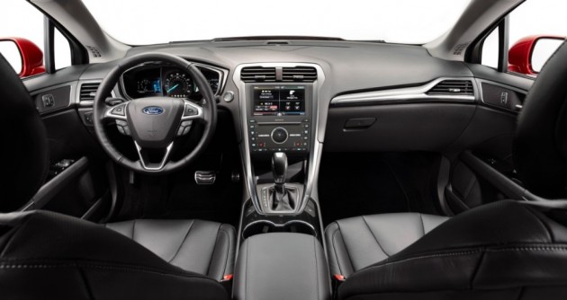 The interior of the 2016 Ford Fusion ifeatures an available MyFord Touch touchscreen