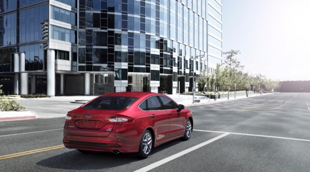 The 2016 Ford Fusion comes with many new features for the 2016 model year. 