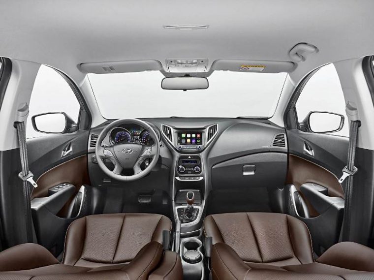 2016 Hyundai HB20 redesign Brazil debut dashboard