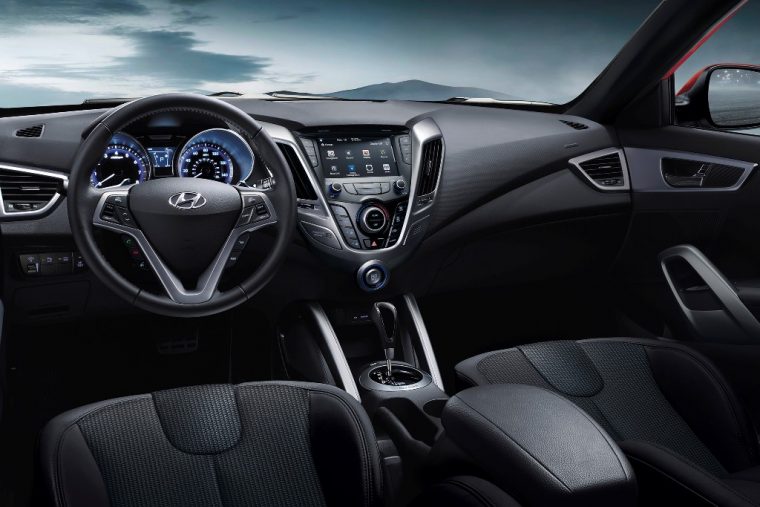 2016 Hyundai Veloster Overview dashboard