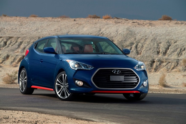 2016 Hyundai Veloster R-Spec overview