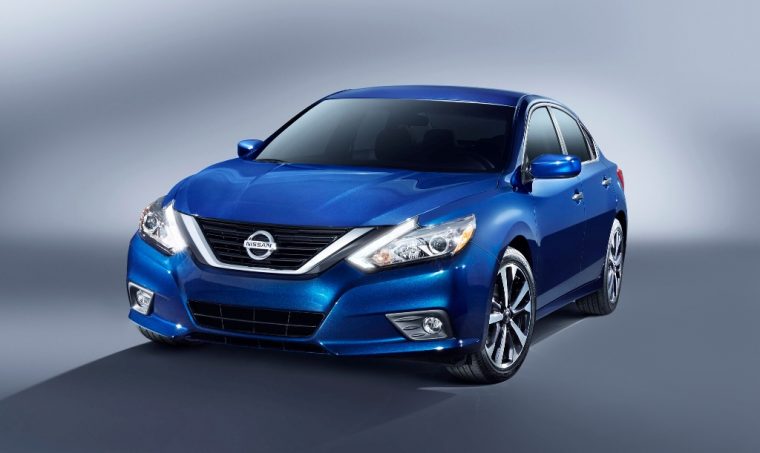 2016 Nissan Altima SR Front