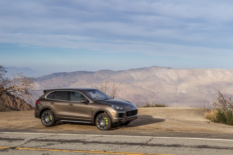 2016 Porsche Cayenne S E-Hybrid