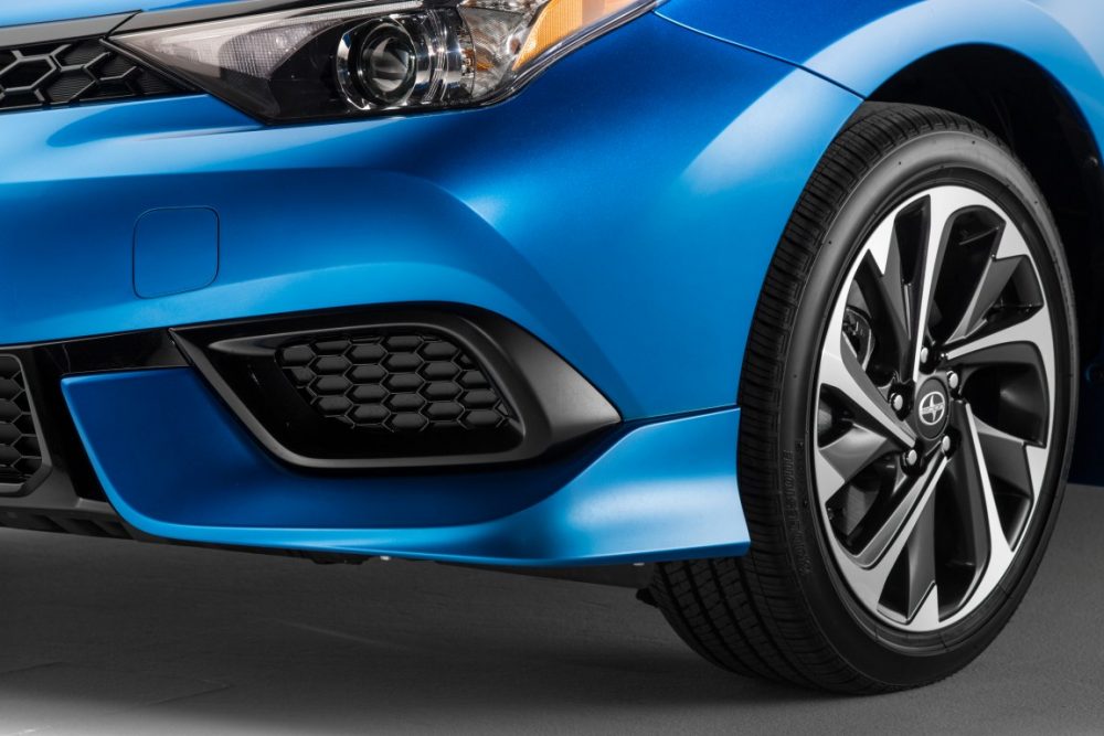 2016 Scion iM overview