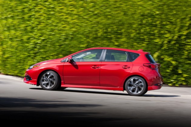 2016 Scion iM overview