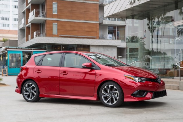 2016 Scion iM overview