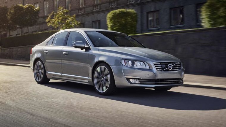 Music fans will appreciate the 2016 Volvo S80's Harman Kardon Premium Sound System