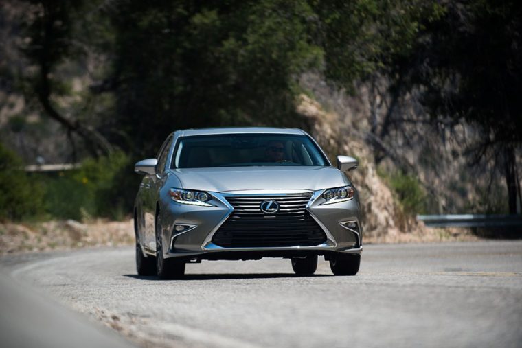 2016 Lexus ES Driving