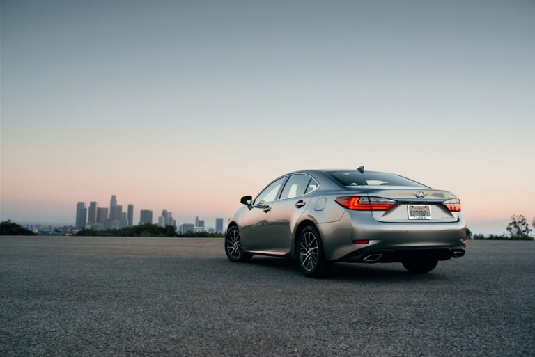 2016 Lexus ES Exterior