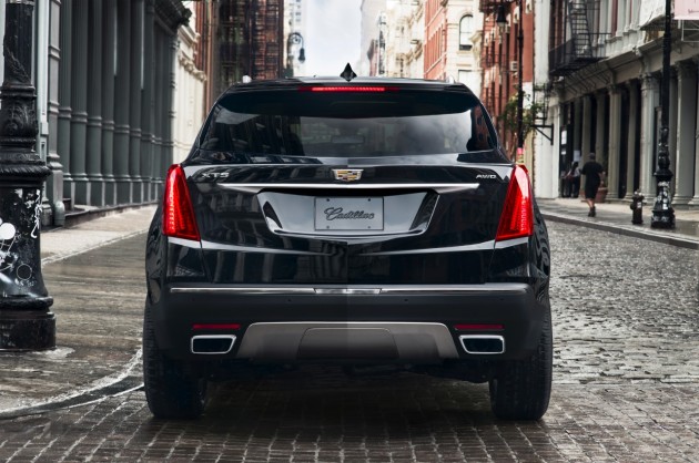 2017 Cadillac XT5 revealed