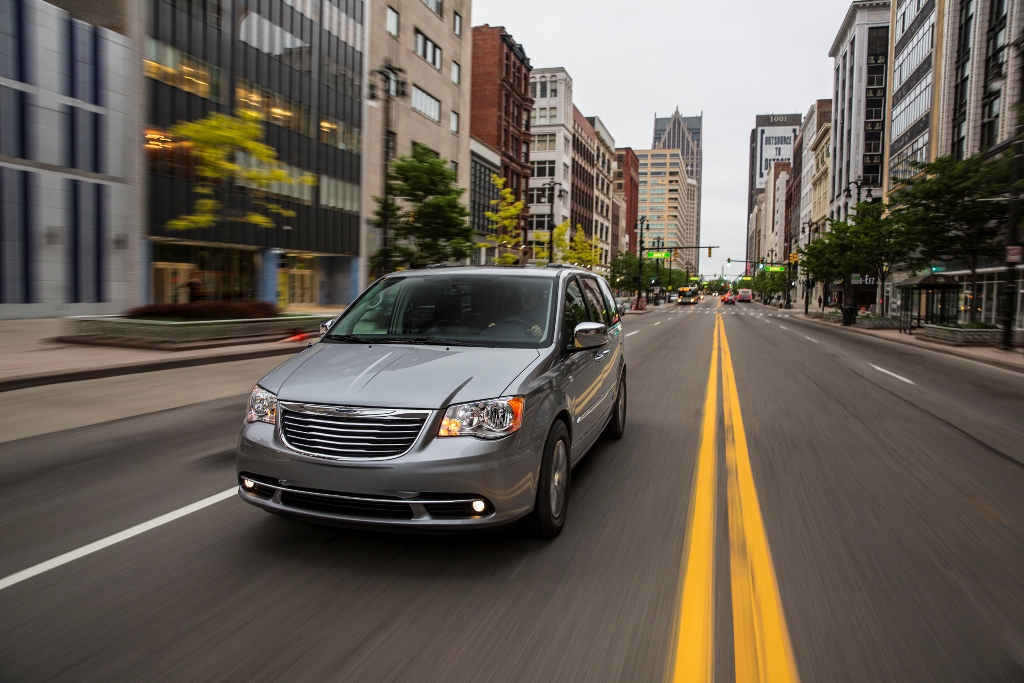2016 Chrysler Town & Country Overview The News Wheel