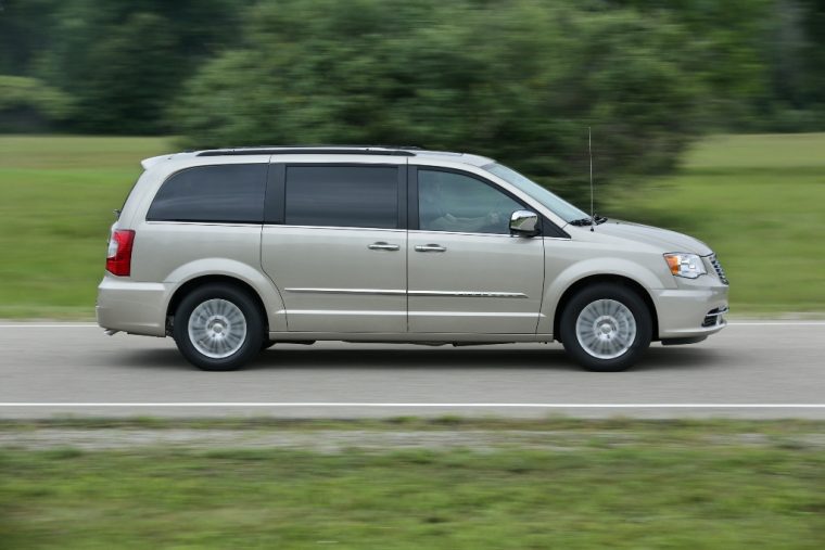 2016 Chrysler Town & Country Performance