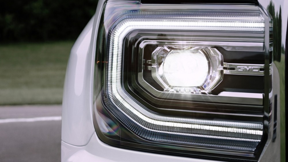 How to Make Your Car's Headlights Brighter - The News Wheel