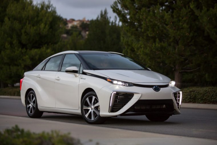 2016 Toyota Mirai overview