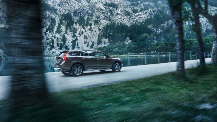 The 2016 Volvo V60 Cross Country sports a 2.5-liter turbocharged five-cylinder engine good for 250 horsepower