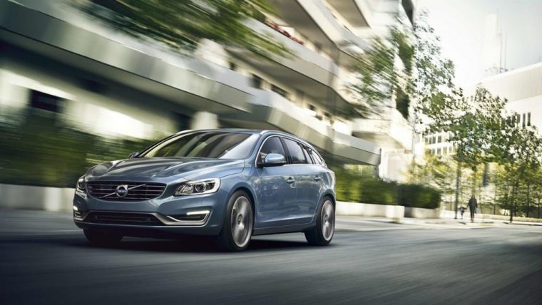 Polished alloy wheels come with the 2016 Volvo V60.