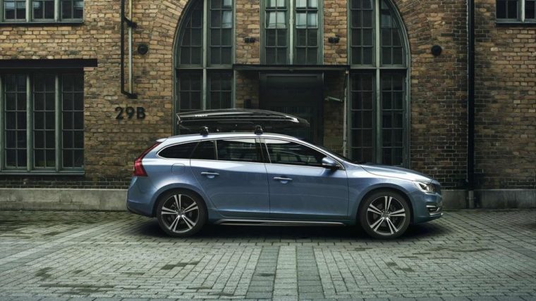 A roof rack is one of the many great features of the 2016 Volvo V60. 